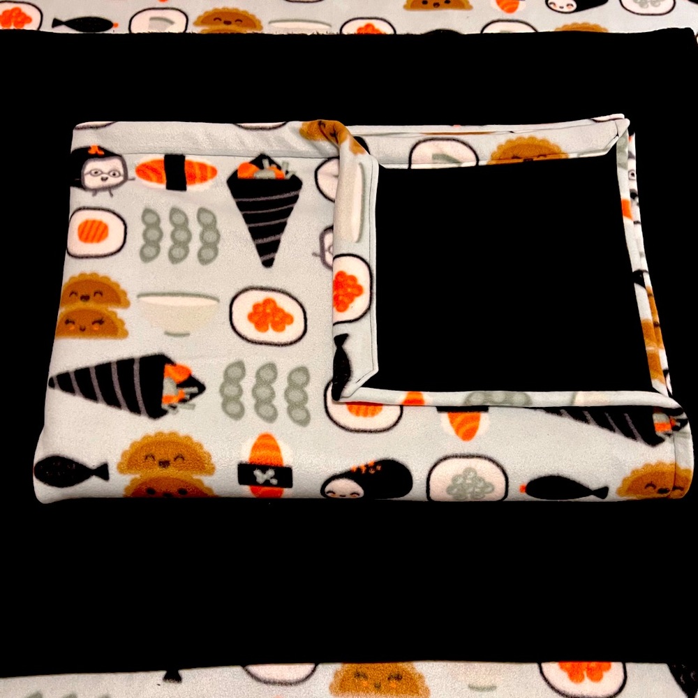 🍱🥟🍙 KAWAII Super Cute SUSHI Print Blizzard Fleece Blanket Double Layer Blk 🖤